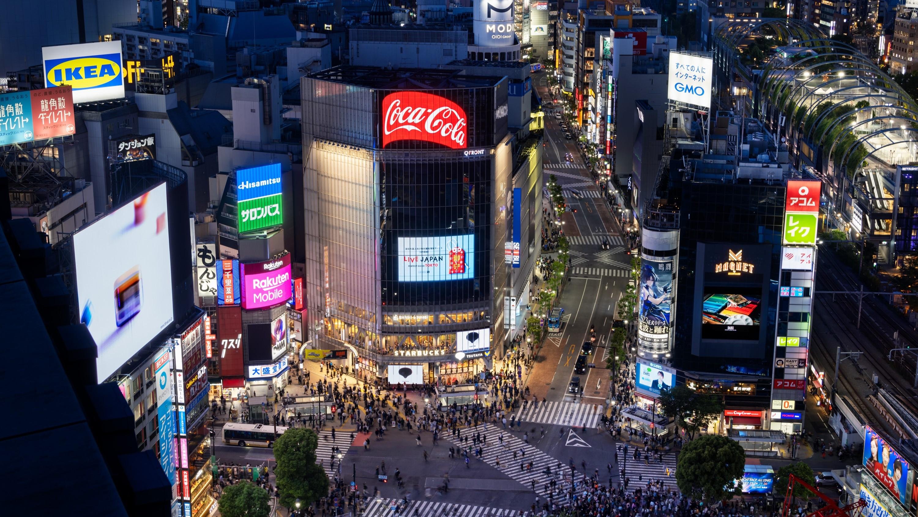 SHIBUYA TSUTAYAの外観夜景画像です