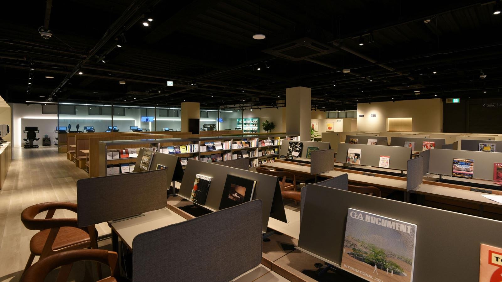 全国初の「BOOK ＆ CAFE」「SHARE LOUNGE」「TSUTAYA Conditioning」複合店舗『TSUTAYA BOOKSTORE 香里園』の説明画像です