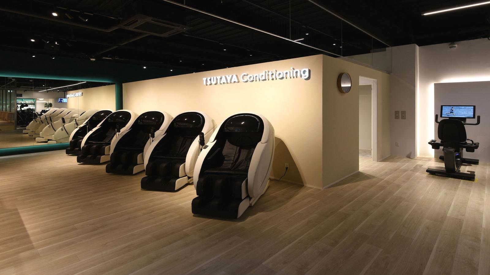 全国初の「BOOK ＆ CAFE」「SHARE LOUNGE」「TSUTAYA Conditioning」複合店舗『TSUTAYA BOOKSTORE 香里園』の説明画像です