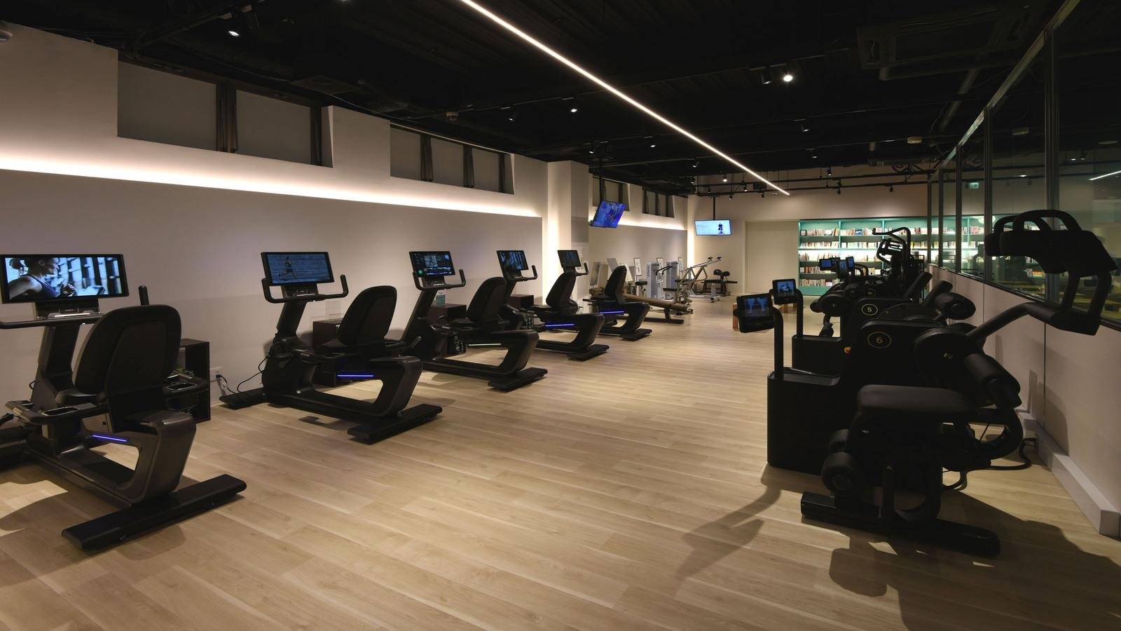 全国初の「BOOK ＆ CAFE」「SHARE LOUNGE」「TSUTAYA Conditioning」複合店舗『TSUTAYA BOOKSTORE 香里園』の説明画像です