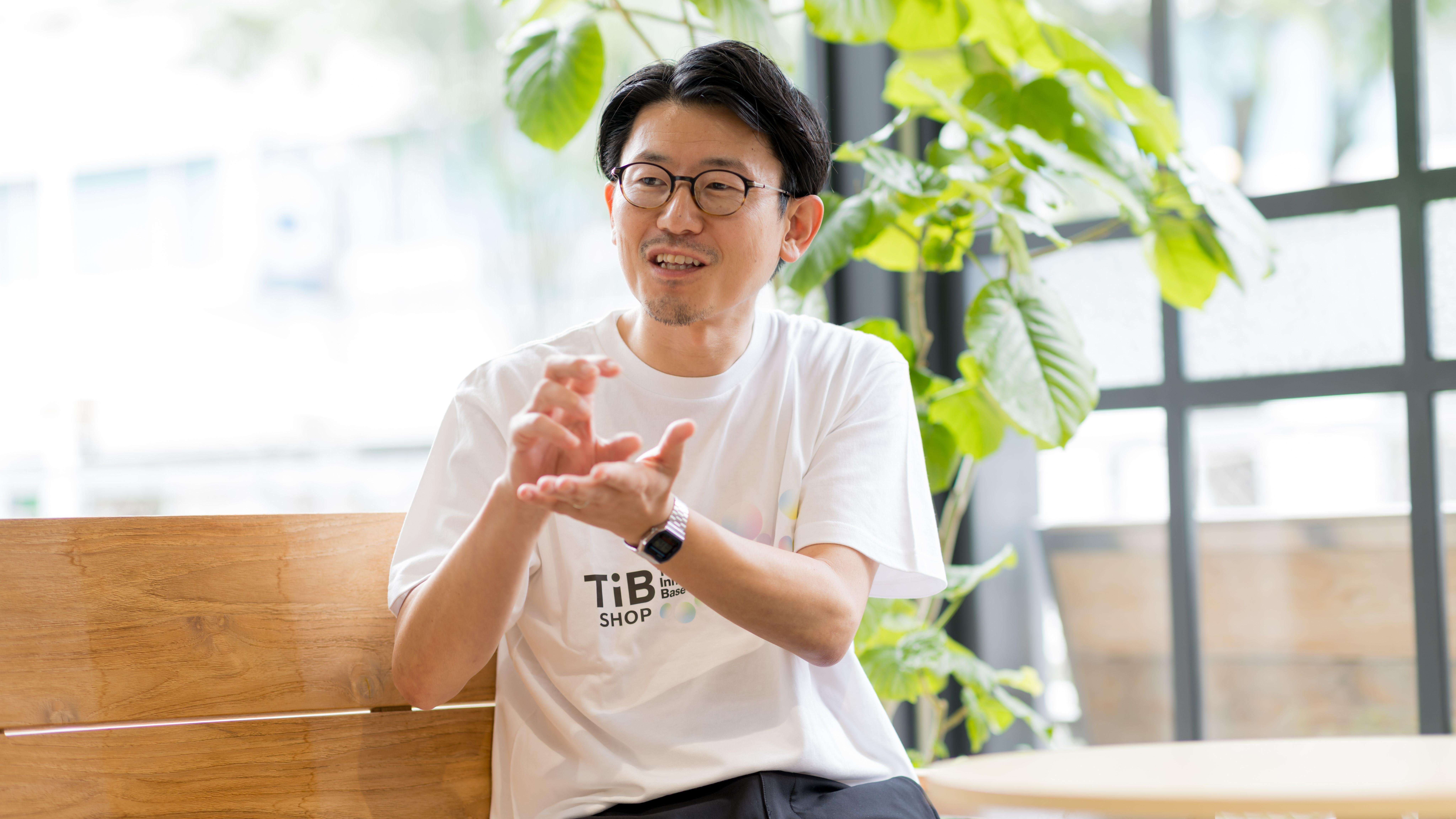 CCCの創業・産業支援の軌跡と「TIB SHOP」を通じて見据える未来図の櫻澤のインタビュー画像です