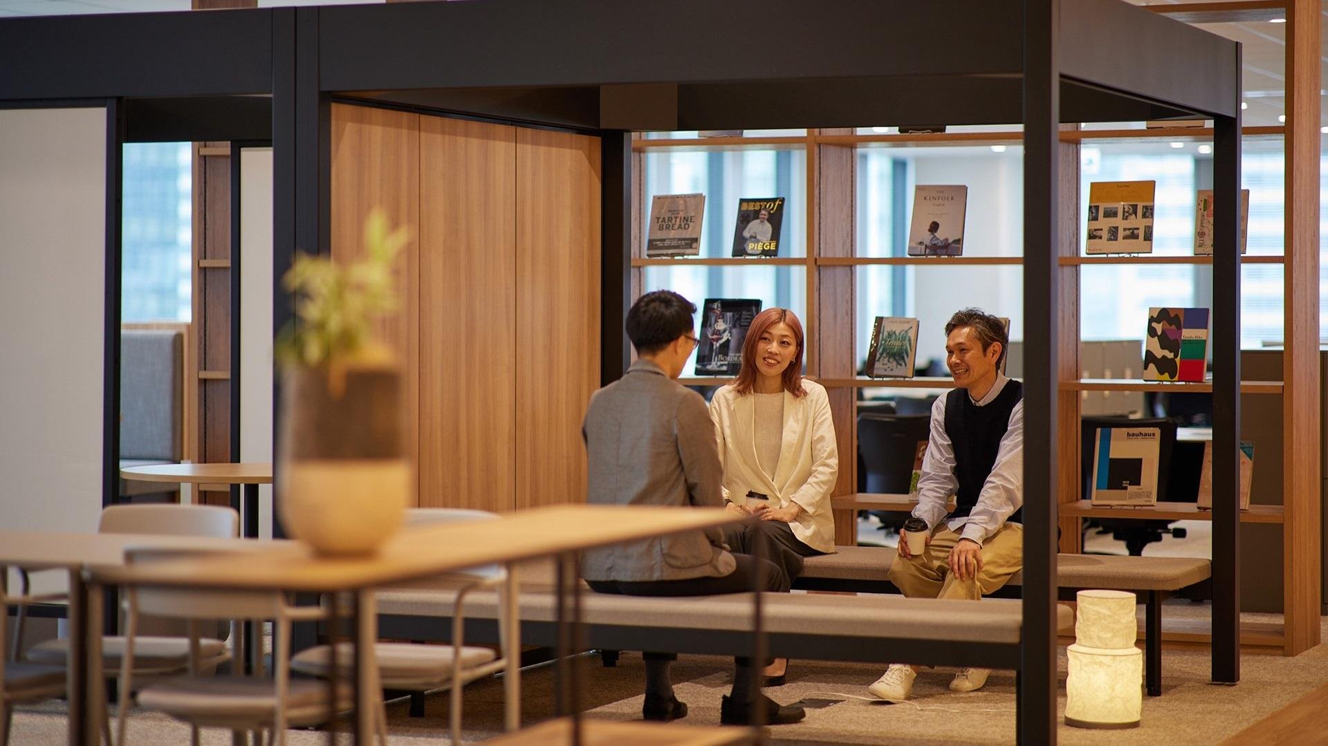 働き方をデザインする──「ABW」の考え方をもとにした、新オフィスの挑戦の説明画像です。